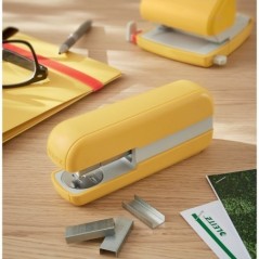 Agrafador Leitz 5567-00-19 Cosy 30 Folhas Amarelo Quente