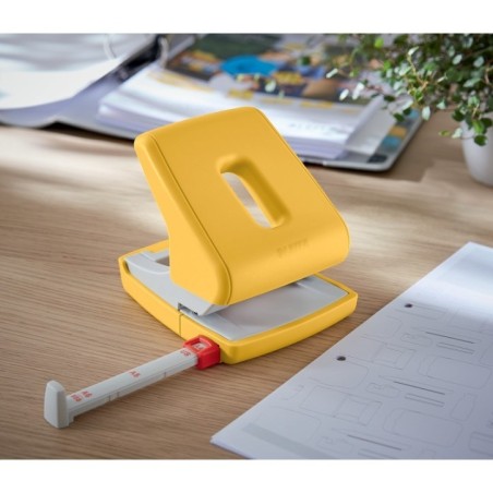 Furador Leitz Cosy 5004-00-19 30 Folhas 2 Furos Amarelo Quente